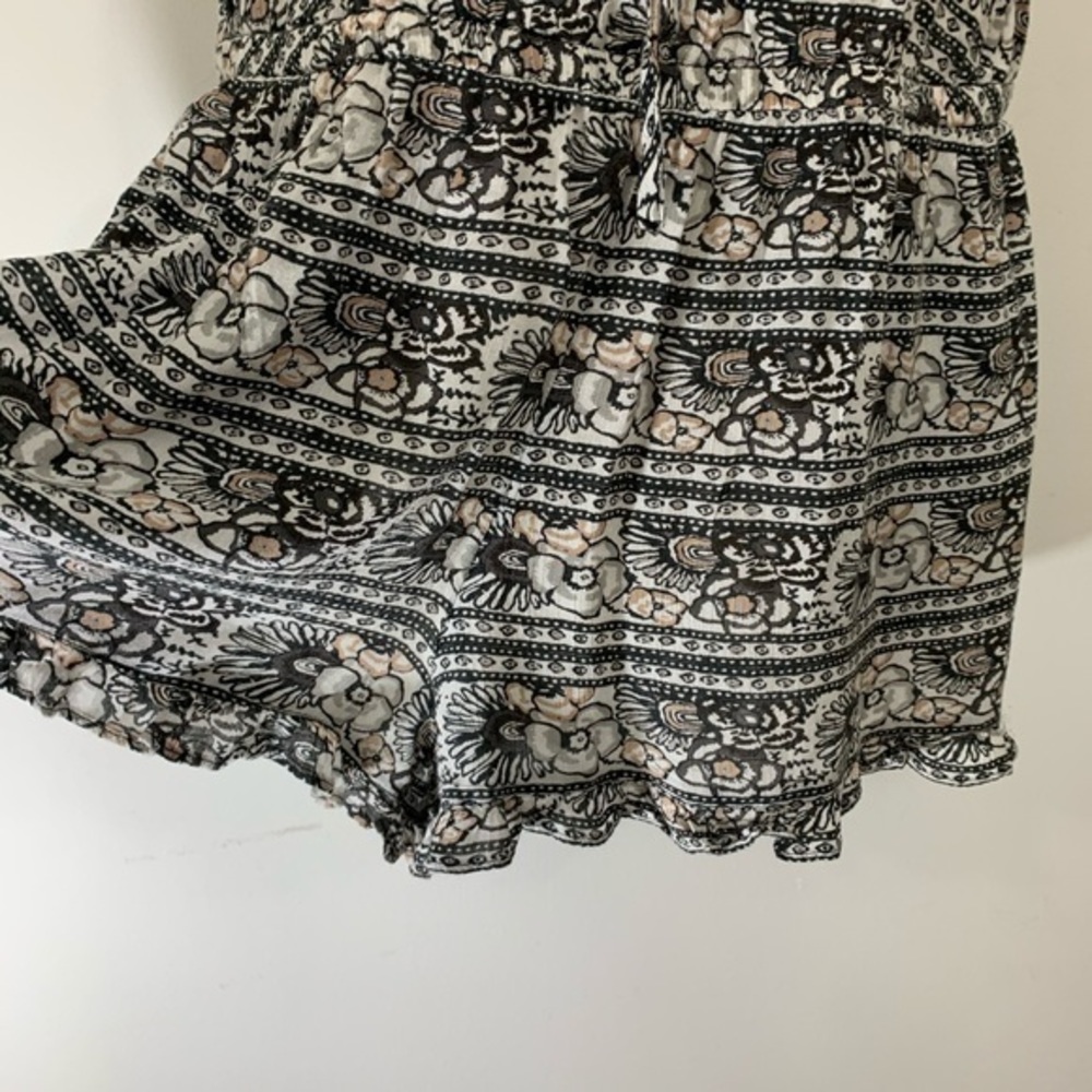 NWT American Eagle stretch beaded lace up romper - Picture 5 of 13